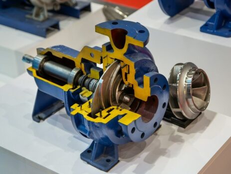 przekrój przez pompę wirową